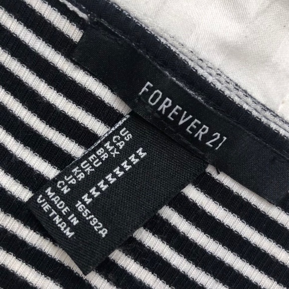Forever 21 Black/White Striped Cropped Long Sleeve - Picture 4 of 4
